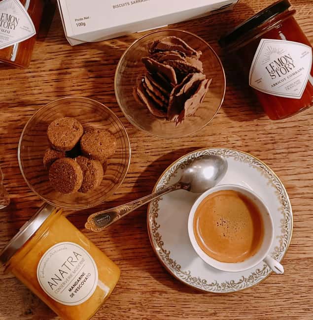 A French "Tea Time" in Paris - The small shop setting