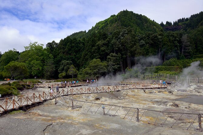 Adventure in the Furnas, with volcanoes, lagoons and tea plantations - Vila Franca do Campo and the seasonal islet view