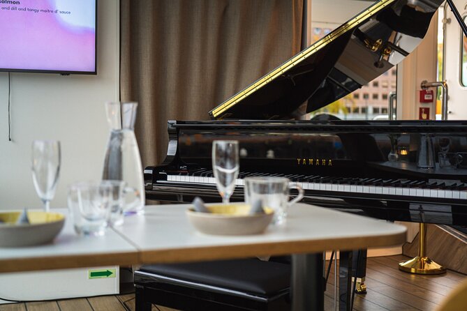 Afternoon Tea and Classic Concert on the Fjord - Tea service from Einer’s chefs