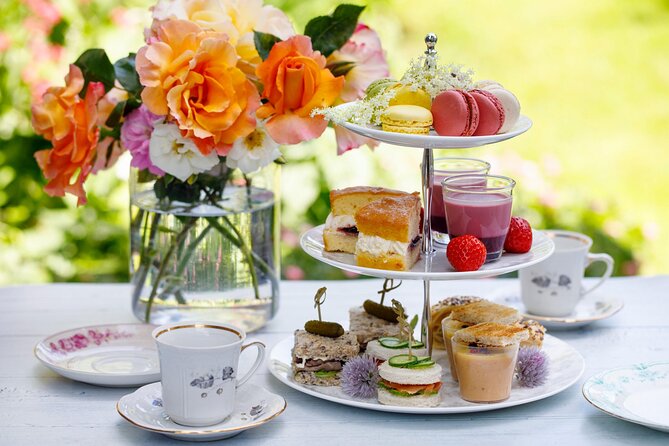 Afternoon Tea Experience Cooking Class - Bev’s teaching style and the small-group format