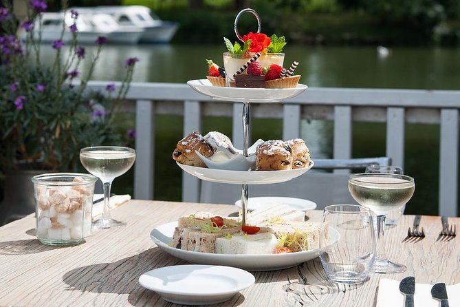 Afternoon Tea Sightseeing River Cruise in Oxford - Weather, comfort, and the small-boat setting