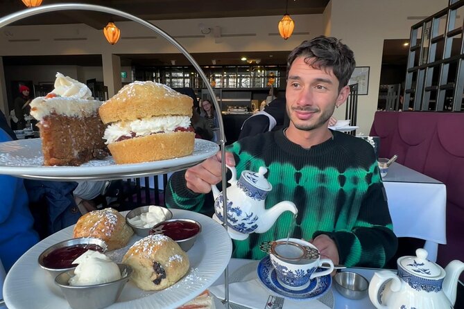 Afternoon Tea with Castle Views in Edinburgh - A closer look at the 90-minute format