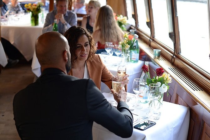Amsterdam: High Tea Cruise - Comfort, views, and photographs