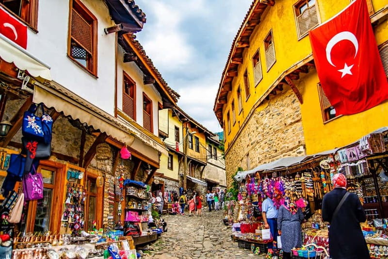 Antalya: Old Town Walking Tour with Turkish Tea and Baklava - Hadrian’s Gate, the Roman entrance to the old city