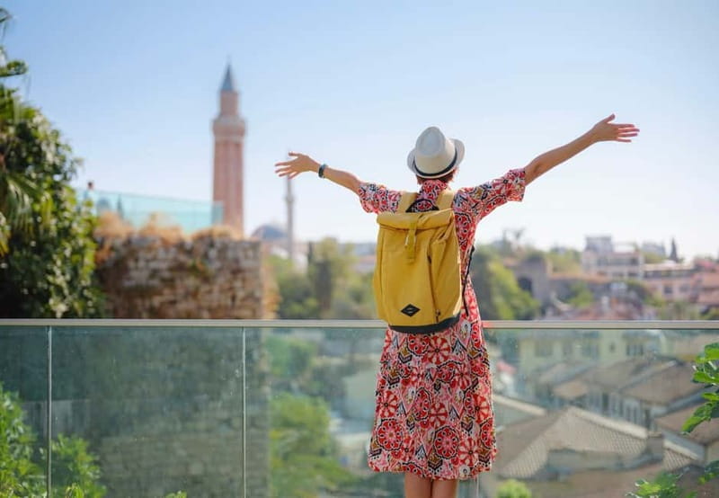 Antalya: Old Town Walking Tour with Turkish Tea and Baklava - Kaleici’s lanes and the old port