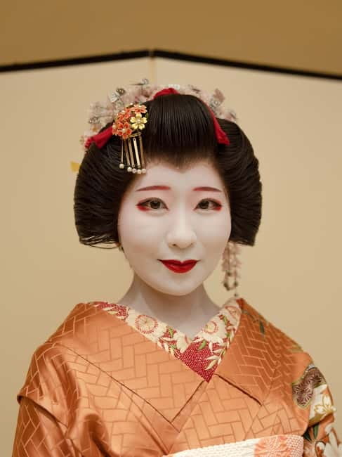 Asakusa: Geisha Performance and Tea House Experience - What $106 buys you
