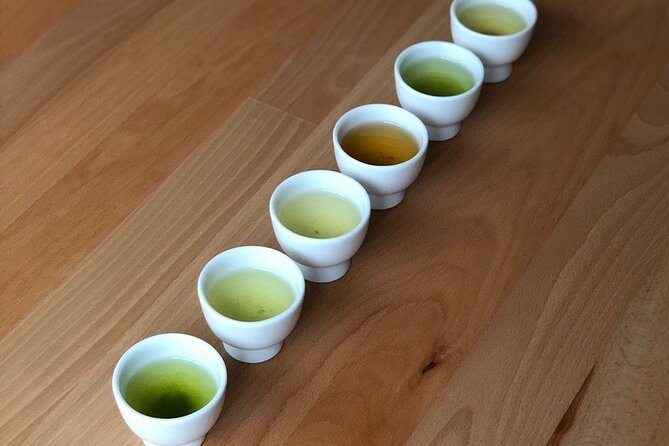 Authentic Japanese tea tasting session: sencha, matcha, gyokuro - Twelve Japanese teas, tasted side by side