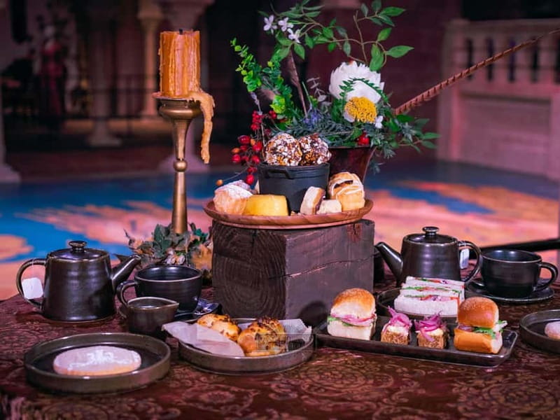 Banbridge: Game of Thrones Studio Entry & Tea with Transfers - Walking through Winterfell and the North