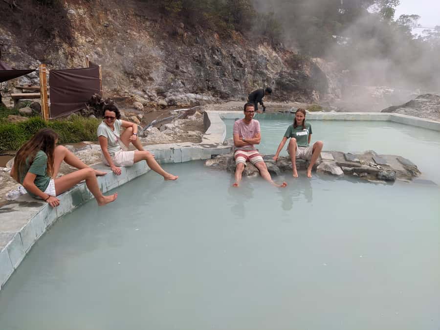 Bandung: White Crater, Scenic Tea Plantations & Hot Spring - What the guides add beyond transportation