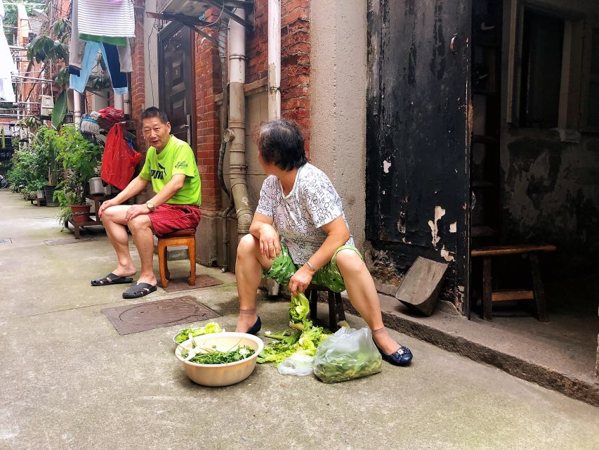 Biking Real Shanghai& Tea Tasting Experience - The Former French Concession by bicycle