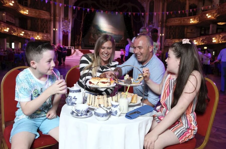 Blackpool: Afternoon Tea at Blackpool Tower Ballroom - The dancing and Wurlitzer are the real entertainment