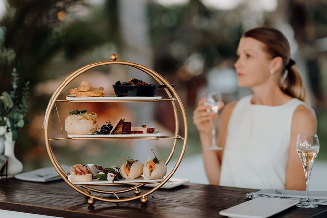 Boab and Myrtle Chandon High Tea in Broome - Arriving beside Roebuck Bay