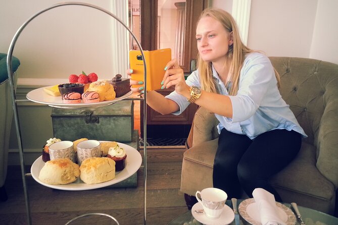 Brighton Afternoon Tea Tour - Brighton Dome and the route through Pavilion Gardens
