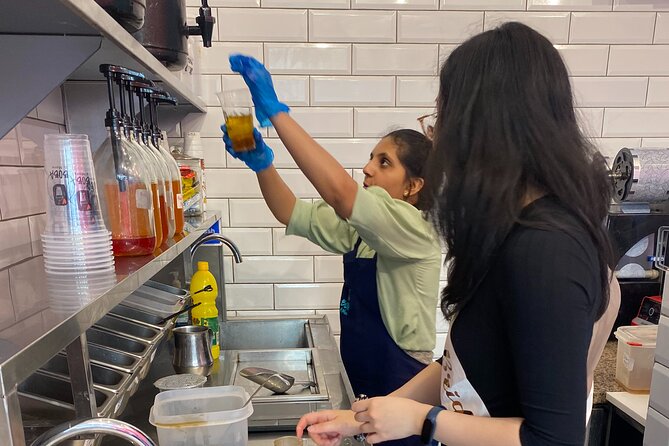 Bubble Tea Making Experience in London - Tasting teas, flavors, and toppings