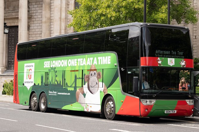 Buckingham Palace & Afternoon Tea Sightseeing Tour with PG Tips - A three-part London afternoon