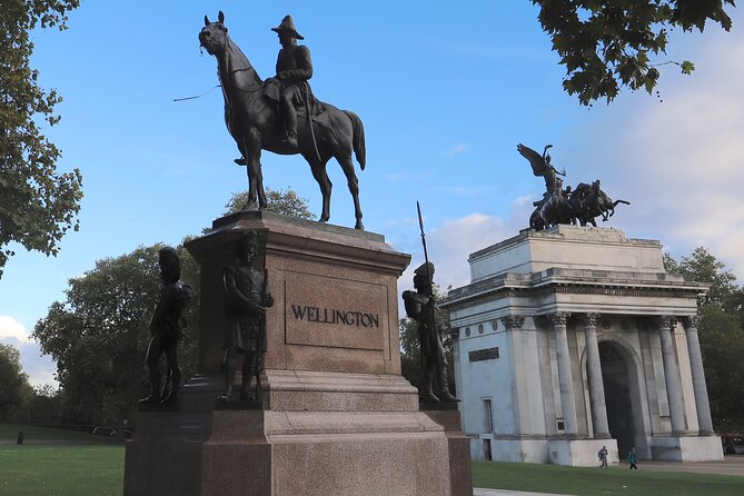 Buckingham Palace, St James Palace & Tea at Kensington Palace - Wellington Arch, Bomber Command, and Apsley House