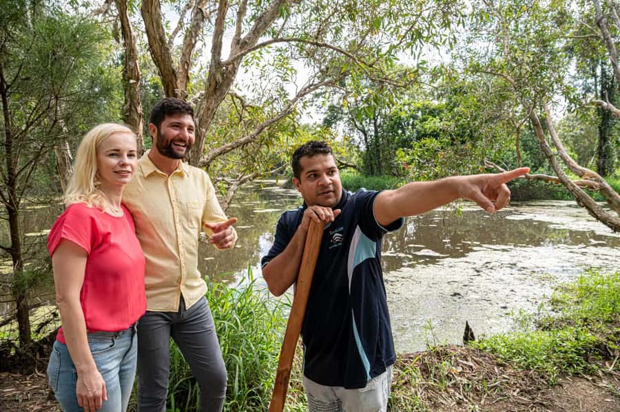 Bundaberg: Half Day Indigenous Experience with Morning Tea - Traditional artefacts, including the boomerang