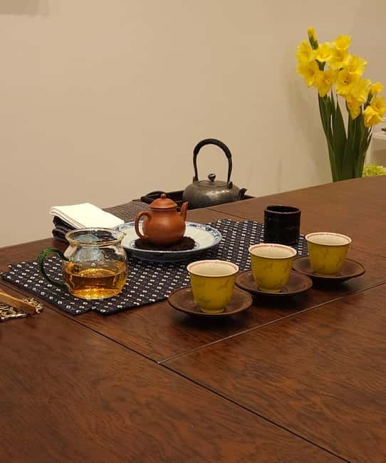 Busan: Join a Tea Ceremony & Create a Calligraphy Memento - Min’s guided tea ceremony