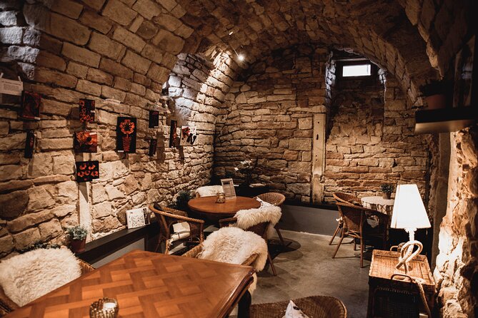 Cellar visit and "Wine time" (Tea Time around wine) - Who should book this experience?