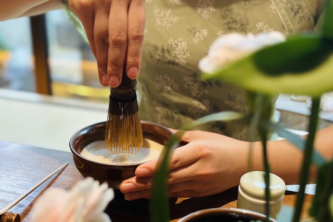 Chinese Tea Ceremony Experience - A Traditional Room on Baoqing Road