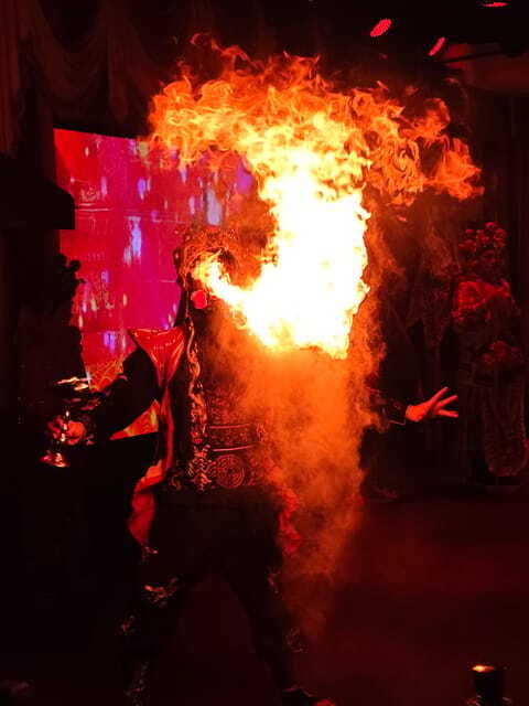 Chongqing 1941 theatre: Tea Art Performance with Folk Art - Who should book Chongqing 1941?