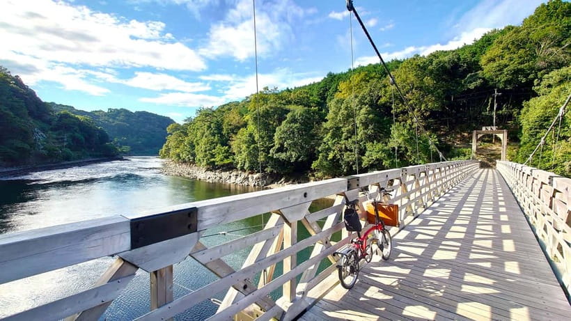 Cycling Tour at Uji's Matcha Green Tea Fields and Heritage - Three historic stops, three different moods