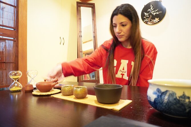 Discover Japanese Tea Blending Techniques in Osaka - Learning the small movements that change the brew