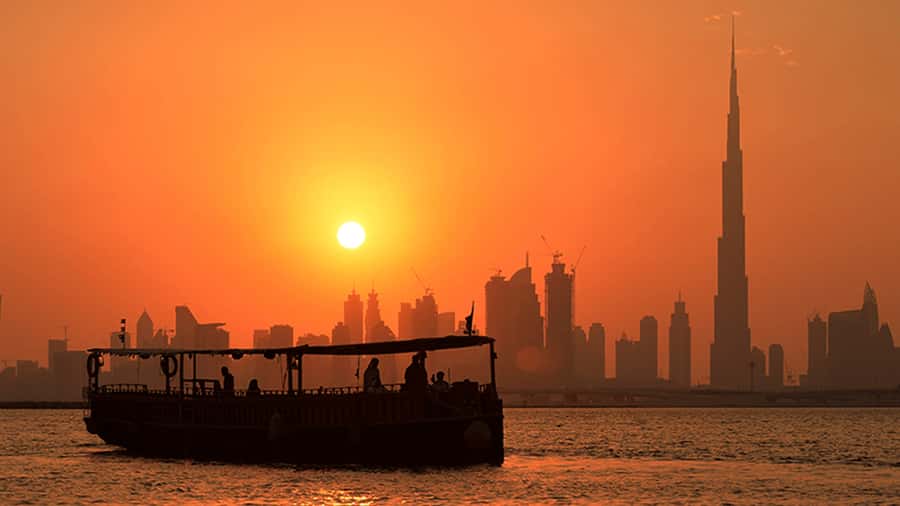 Dubai: Sunset Cruise on Traditional Boat & Emirati High Tea - Small details that can improve your evening