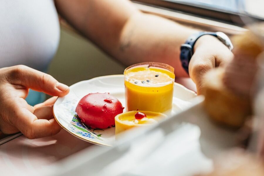 Dublin: Afternoon Tea Vintage Bus Tour - How the vintage setting changes the experience