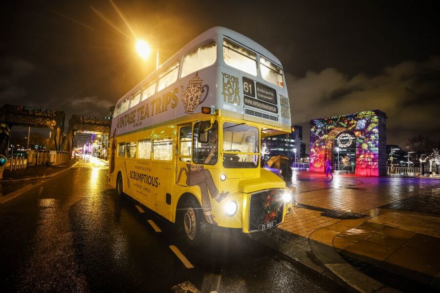 Dublin: Christmas Lights Festive Bus Tour with Afternoon Tea - Choosing your seat and getting the best view