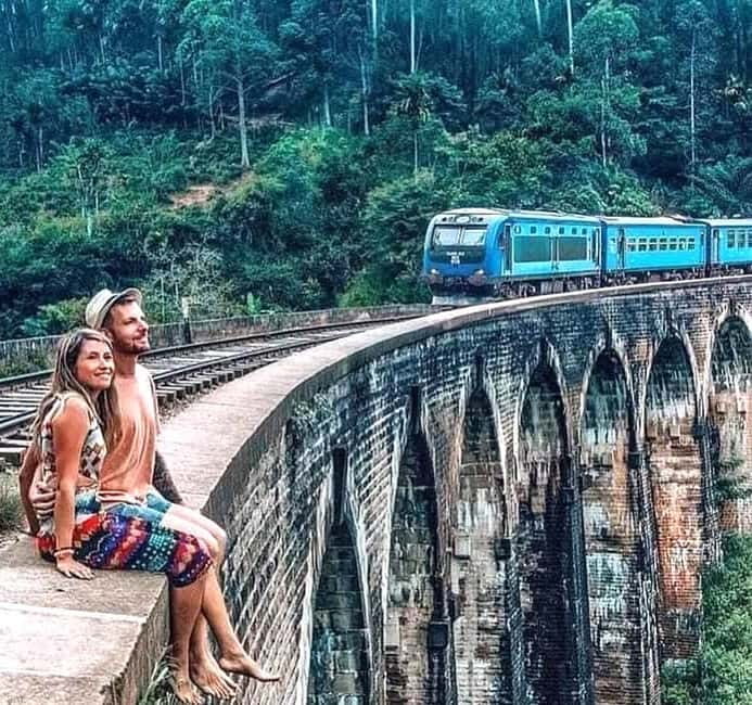 Ella: 9 Arches Bridge, Little Adam's Peak, Tea Factory - Climbing Little Adam’s Peak in 30 to 45 minutes