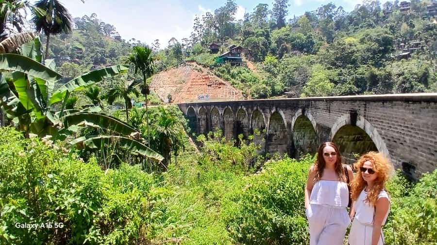 ELLA Lipton Seat Tea Test & Pluck 9Arch, Waterfalls, & Lunch - What the guide can add to the day