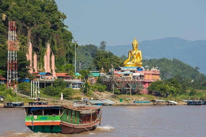 From Chiang Rai: 3 Temples, Golden Triangle Tour, Tea Plantation - Wat Rong Seur Ten, the Blue Temple