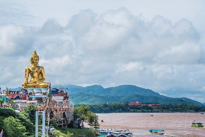 From Chiang Rai: 3 Temples, Golden Triangle Tour, Tea Plantation - Lunch, transport, and the pace of the day