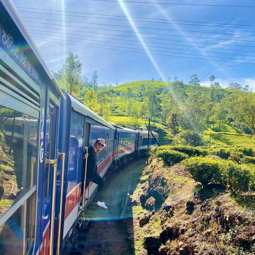 From Hikkaduwa/Galle/Mirissa : Waterfall & Tea Factory Tour - The train from Ella toward Nine Arch Bridge
