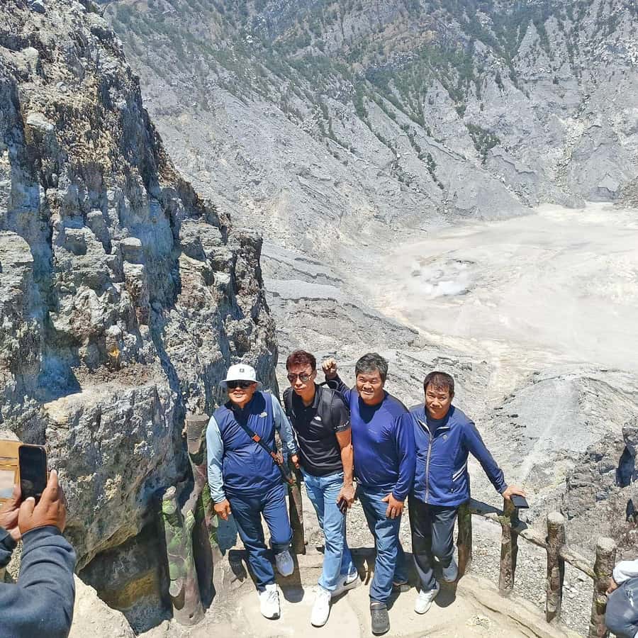From Jakarta : Volcano, Tea & Rice Fields, Hot Spring - A long but rewarding escape from Jakarta