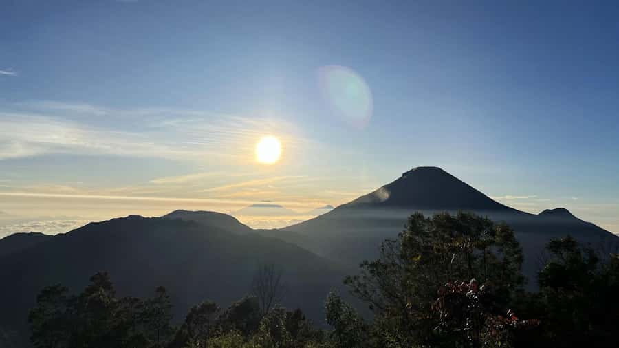 From Yogyakarta: Dieng Tour, Golden Sunrise & Tea Plantation - Sikidang Crater and the smell of sulfur