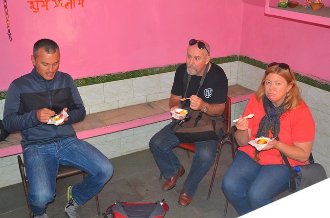 Full Day Food Tour Of Delhi with a chef. Includes Tea Tasting - Moving from Old Delhi to New Delhi