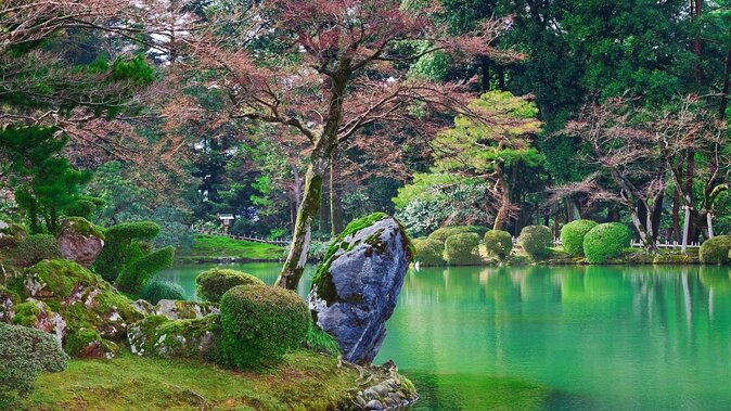 Full-Day Tour from Kanazawa: Samurai, Matcha, Gardens and Geisha - The day at a glance