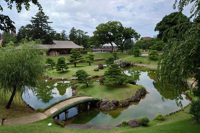 Full-Day Tour from Kanazawa: Samurai, Matcha, Gardens and Geisha - Oyama Shrine and the road to the castle