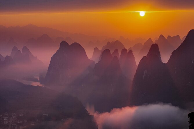 Full-day Tour: Spectacular Sunrise, Tea Plantation & Sunset - Starting at 4:00 am for Xianggong Mountain