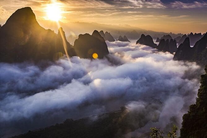 Full-day Tour: Spectacular Sunrise, Tea Plantation & Sunset - How the transportation and group size affect the day