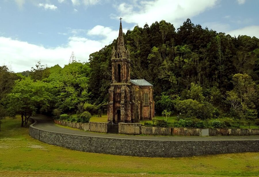 Furnas: Tea Plantations, Lake and Volcano Guided Tour - Furnas food and the famous volcanic Cozido