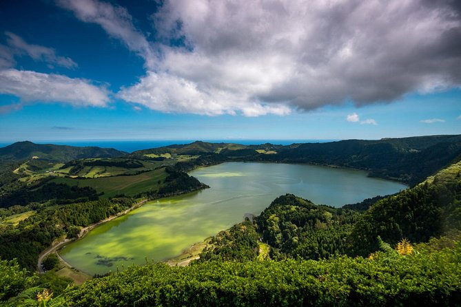 Furnas Volcano, Lake, Geysers, Tea Plantation and Terra Nostra - Watch the cooking pods at Caldeira das Furnas
