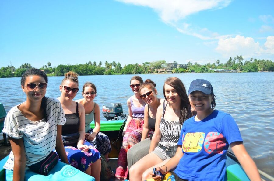 Galle Day Trip with River Safari, Sea Turtles & Tea Factory - A Buddhist temple adds a quieter cultural stop