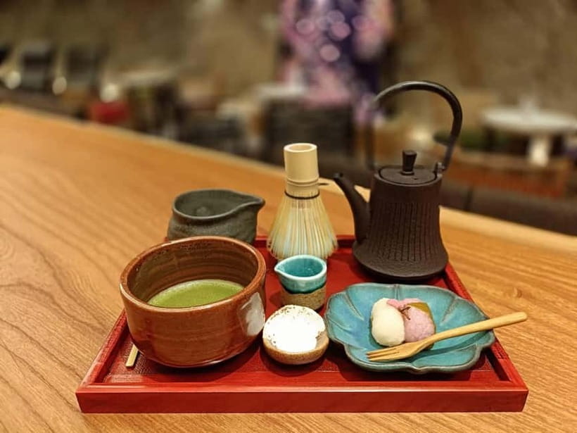 Ginza Tokyo: Easy Matcha (Green Tea) Experience - The short introduction to tea ceremony