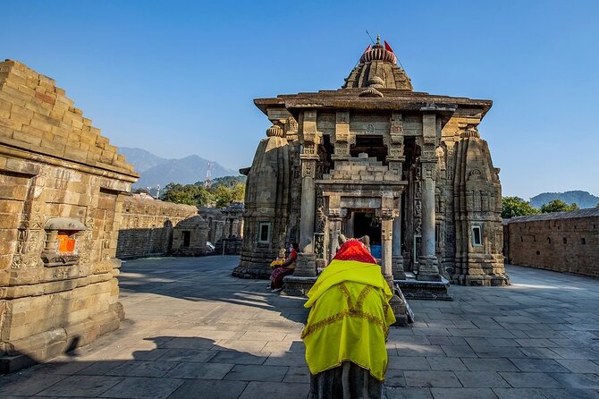 Guided Day Tour to Bir – Monasteries,Temple & Tea Garden Visit - Key points at a glance