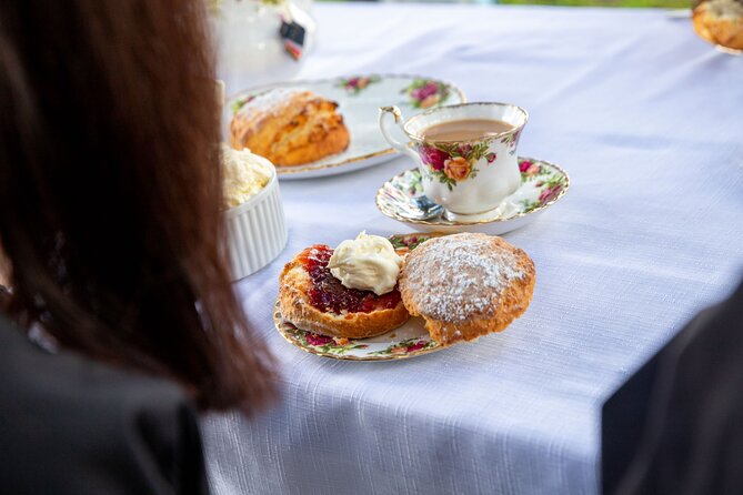 Half Day Living Legends tour with Devonshire Tea - A closer look at the four-and-a-half-hour schedule