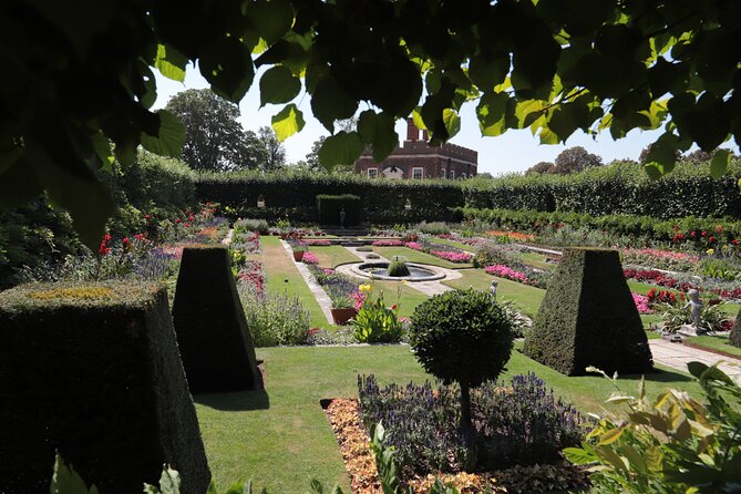Hampton Court Guided Tour. Full day Access & High Tea - Practical details before you go
