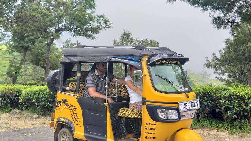 Haputale:Glorious Tuk Tuk Ride to Lipton'sSeat & Tea Factory - Meeting tea pluckers and trying the work yourself